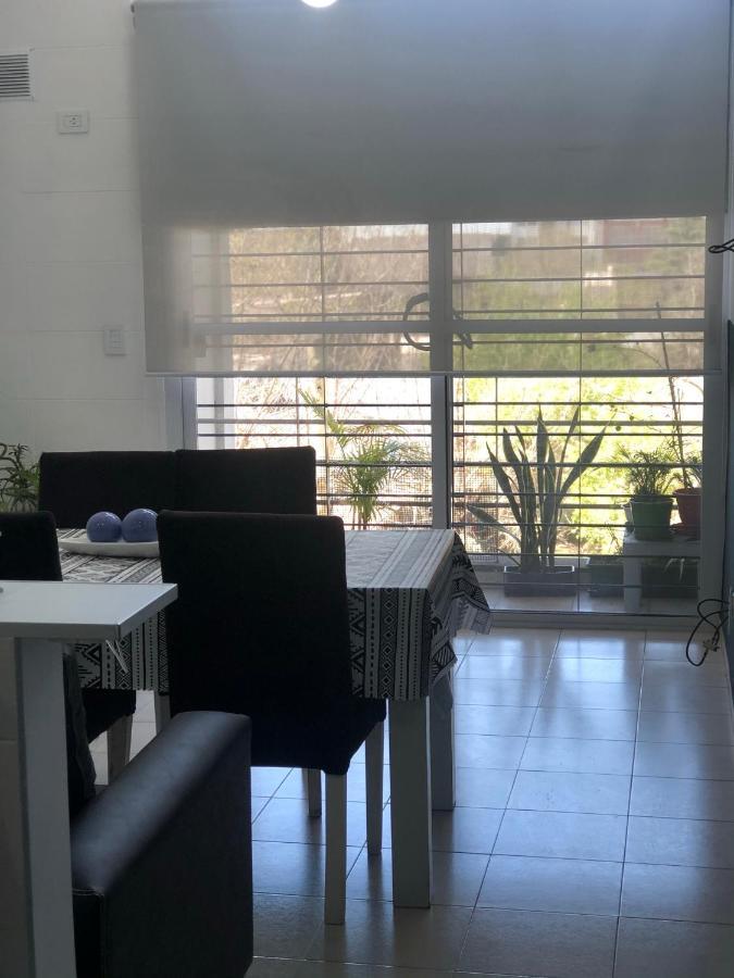 El Depto Tipo Duplex Pleno Centro Incluye Cochera Consultar Servicio De Parking Appartement Monte Grande Buitenkant foto